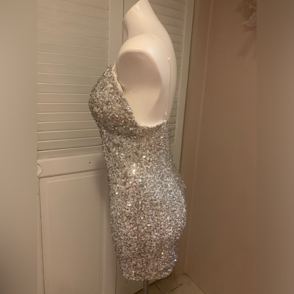 Fashion Nova XL - Picture 4 of 12